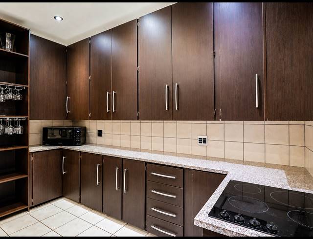 4 BEDROOM HOUSE FOR SALE IN LYTTELTON MANOR